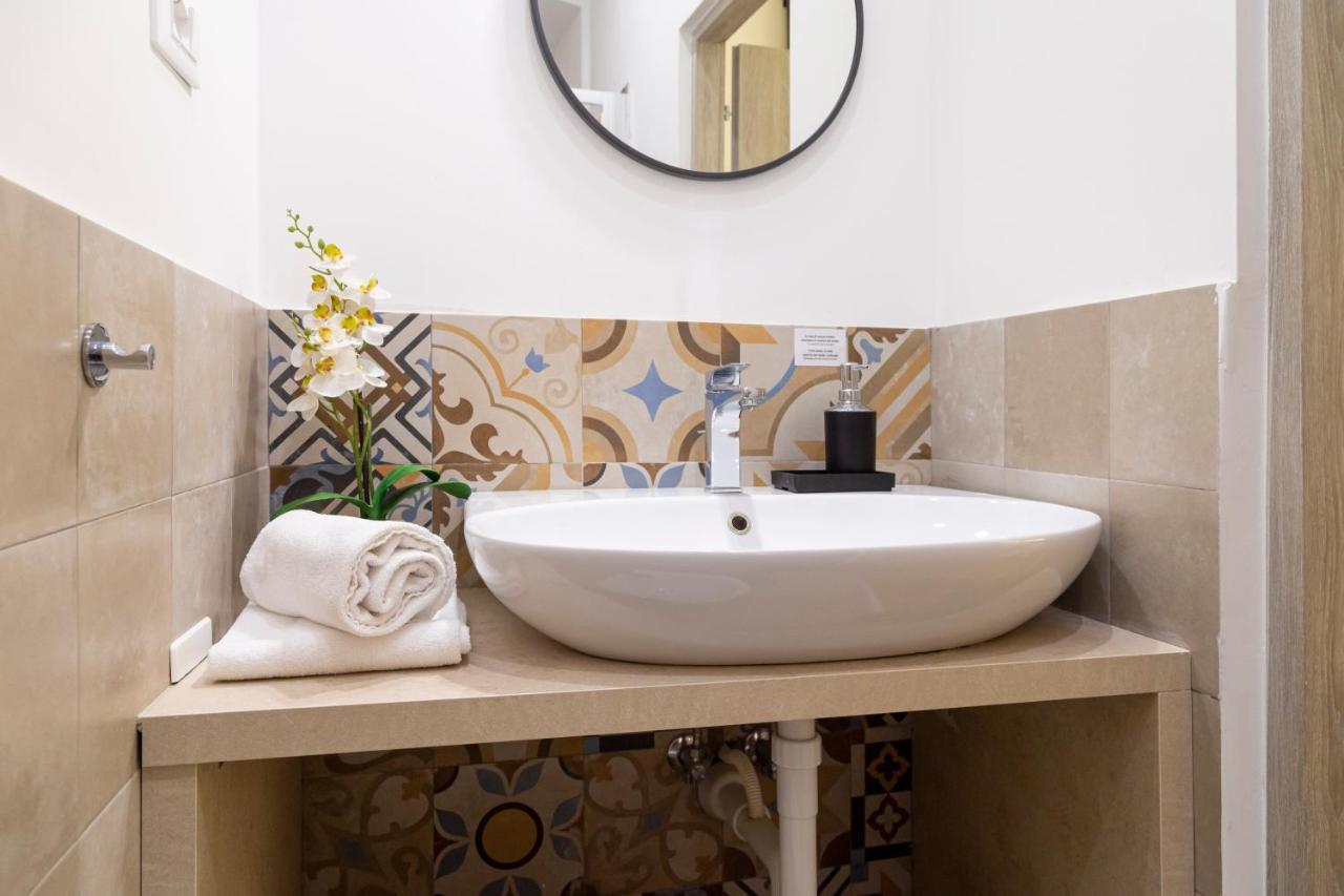 Brand New Guest Room With Wi-Fi In The City Center Trieste Exterior photo